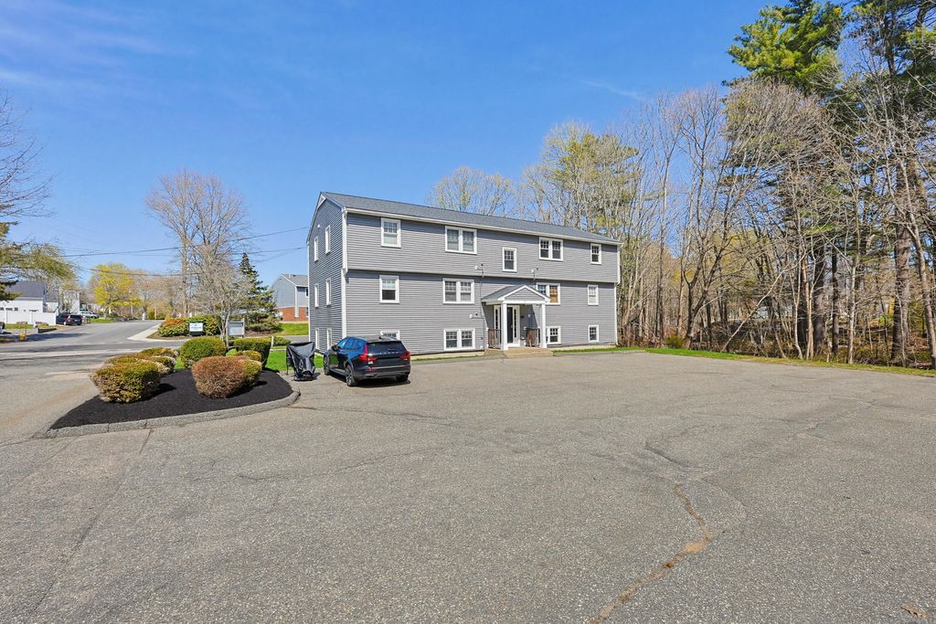 Photo of 1 Philbrick Lane #2, Kittery, ME 03904 (MLS # 1660438)