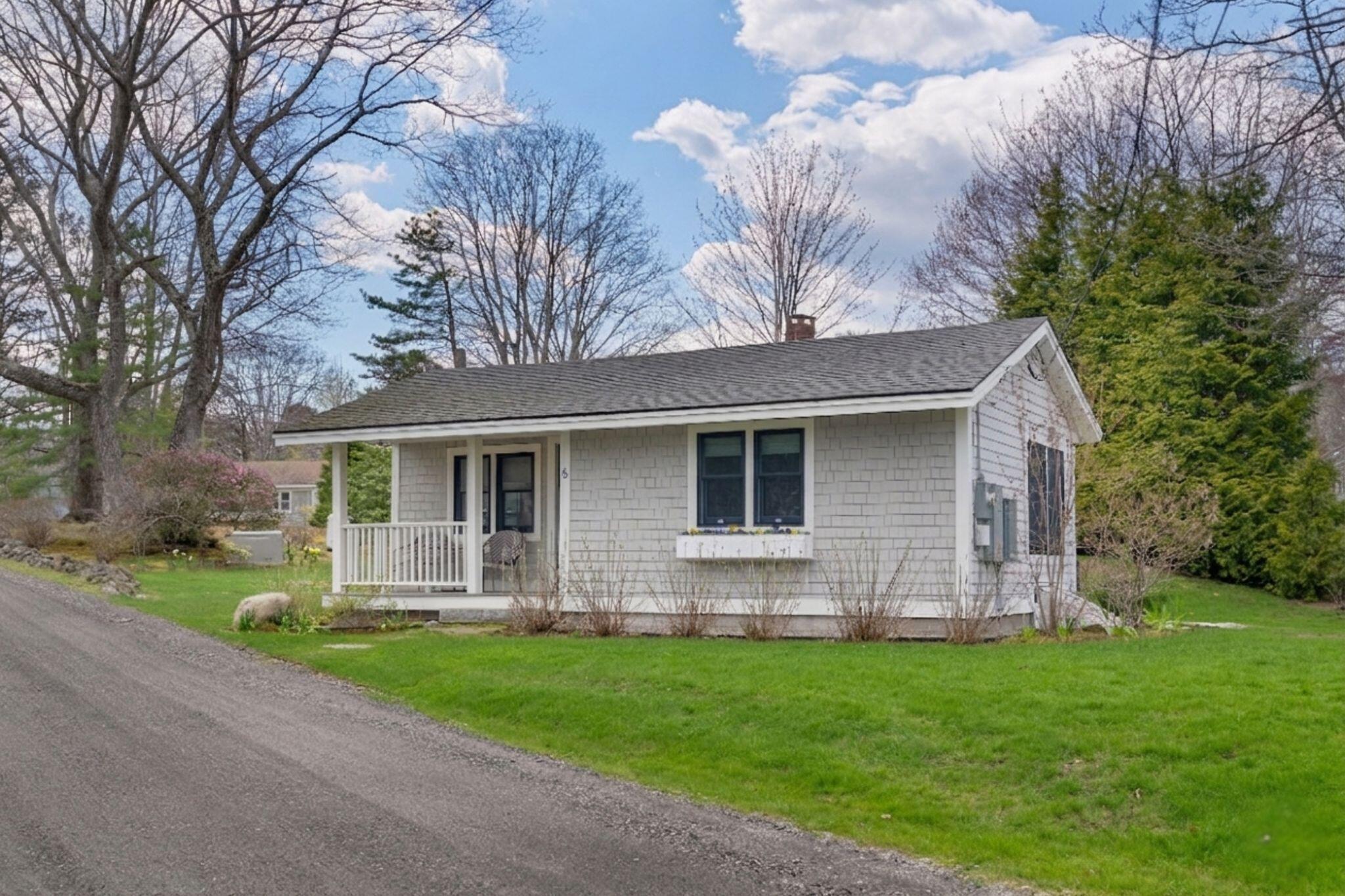 6 Perkins Lane