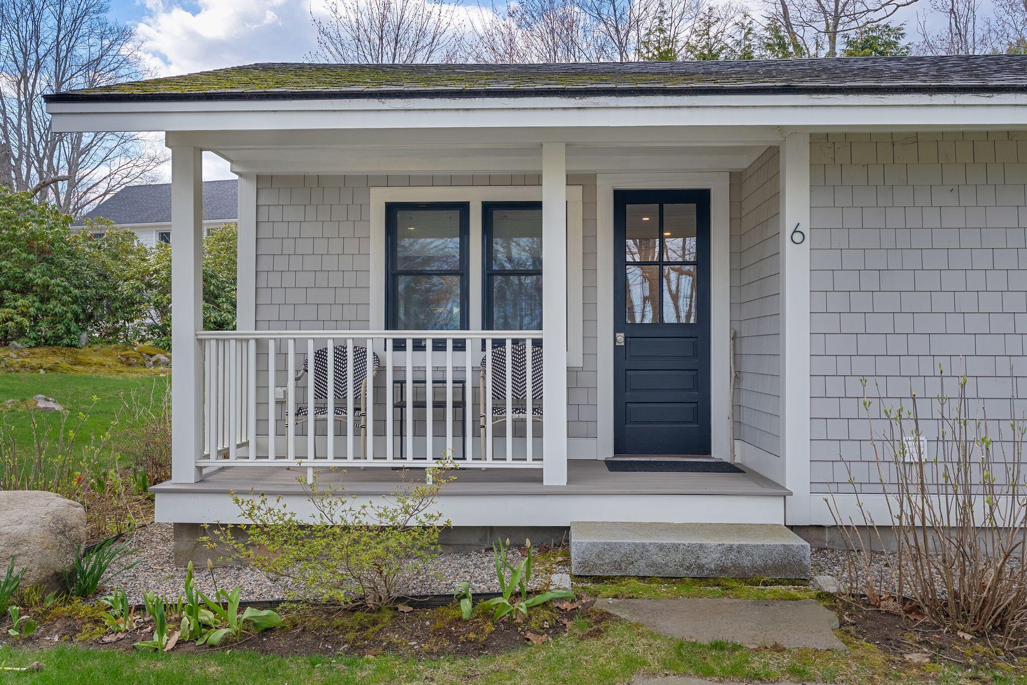 6 Perkins Lane