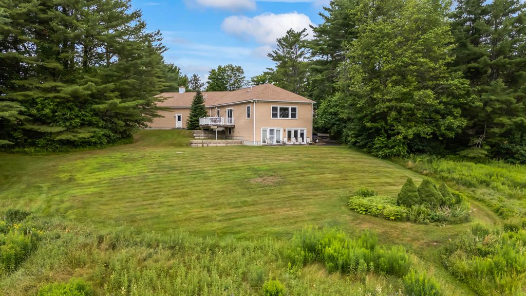 Photo of 211 Augusta Road, Topsham, ME 04086 (MLS # 1630195)