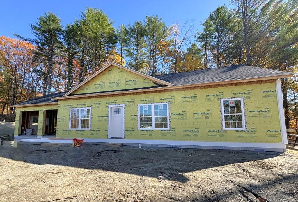 Photo of 9 Car-Ty Court, Lewiston, ME 04240 (MLS # 1638384)