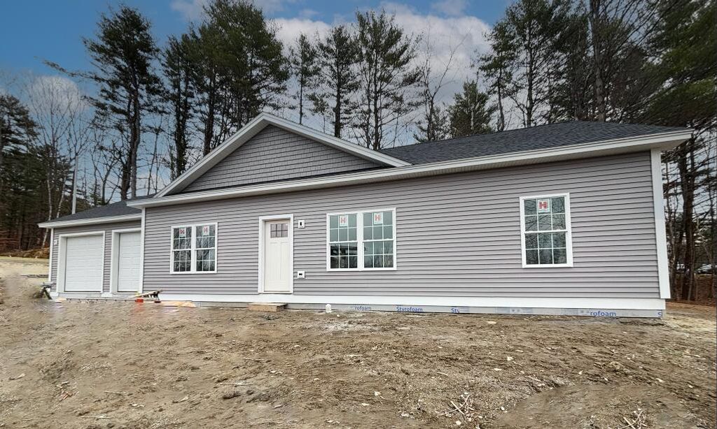 Photo of 9 Car-Ty Court, Lewiston, ME 04240 (MLS # 1638384)