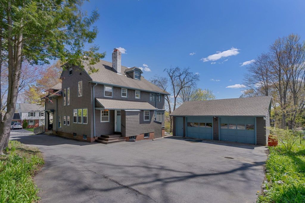 Photo of 160 Craigie Street, Portland, ME 04102 (MLS # 1661673)