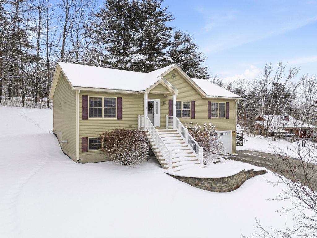 Photo of 9 Jill Street, Lewiston, ME 04240 (MLS # 1651136)