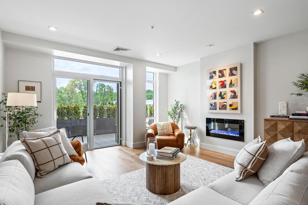 Photo of 267 US Route 1 #309, Falmouth, ME 04105 (MLS # 1652887)