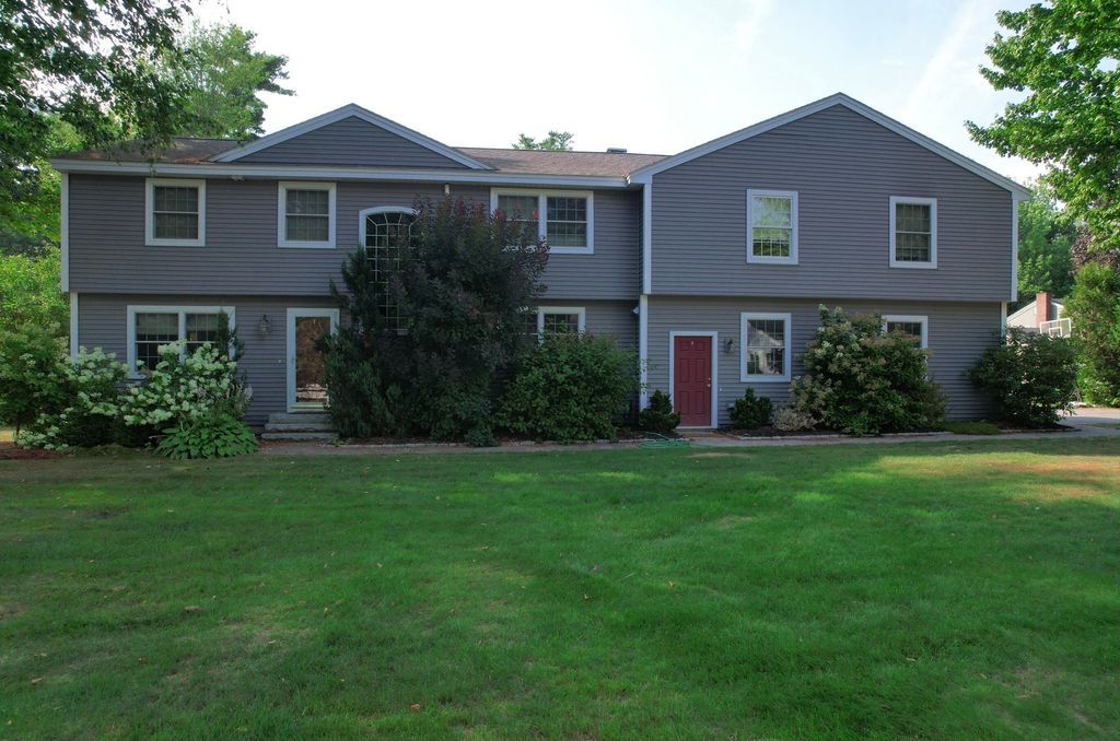 Photo of 1 Eaton Drive, Waterville, ME 04901 (MLS # 1652474)