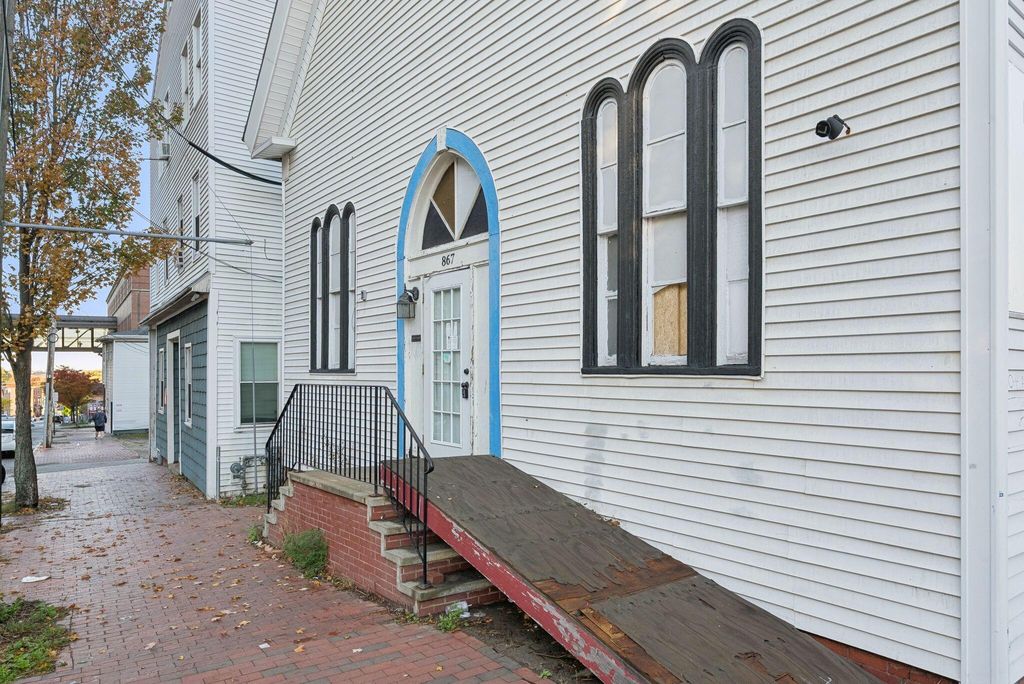 Photo of 867 Congress Street, Portland, ME 04102 (MLS # 1641731)