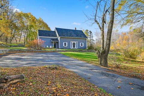 Photo of 424 Winthrop Street, Hallowell, ME 04347 (MLS # 1642998)