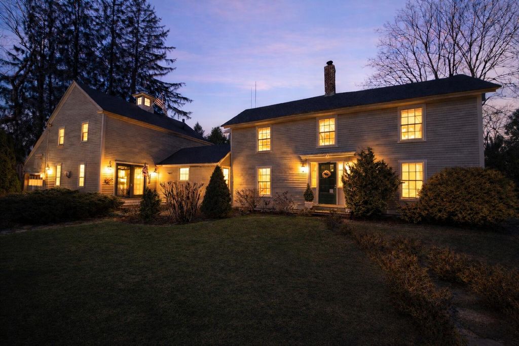 Photo of 9 Summer Street, Kennebunk, ME 04043 (MLS # 1657018)