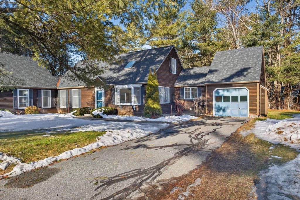 Photo of 47 Cluf Bay Road #47, Brunswick, ME 04011 (MLS # 1650030)
