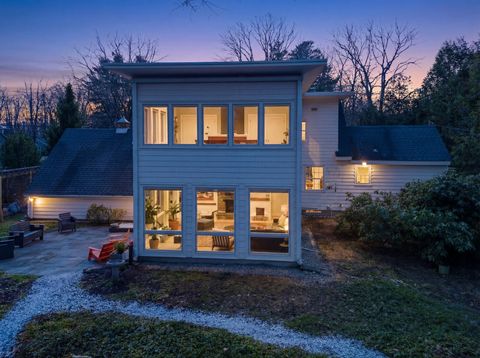 Photo of 21 Johnson Road, Falmouth, ME 04105 (MLS # 1658485)