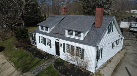 Photo of 48 Lincoln Street, Paris, ME 04281 (MLS # 1643410)