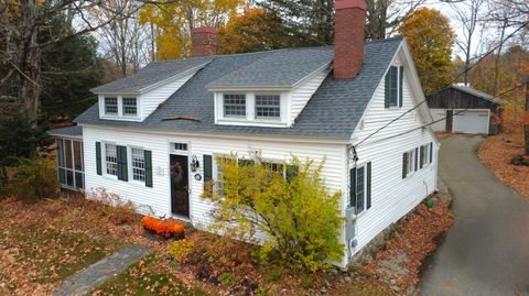 Photo of 48 Lincoln Street, Paris, ME 04281 (MLS # 1643410)