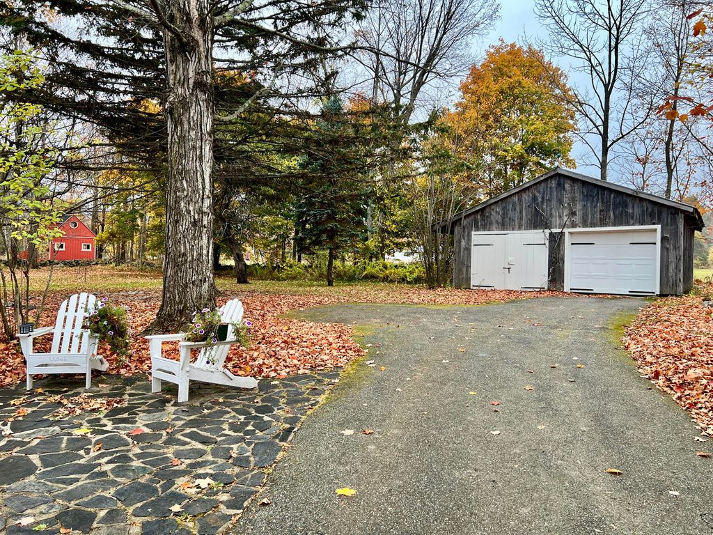 Photo of 48 Lincoln Street, Paris, ME 04281 (MLS # 1643410)