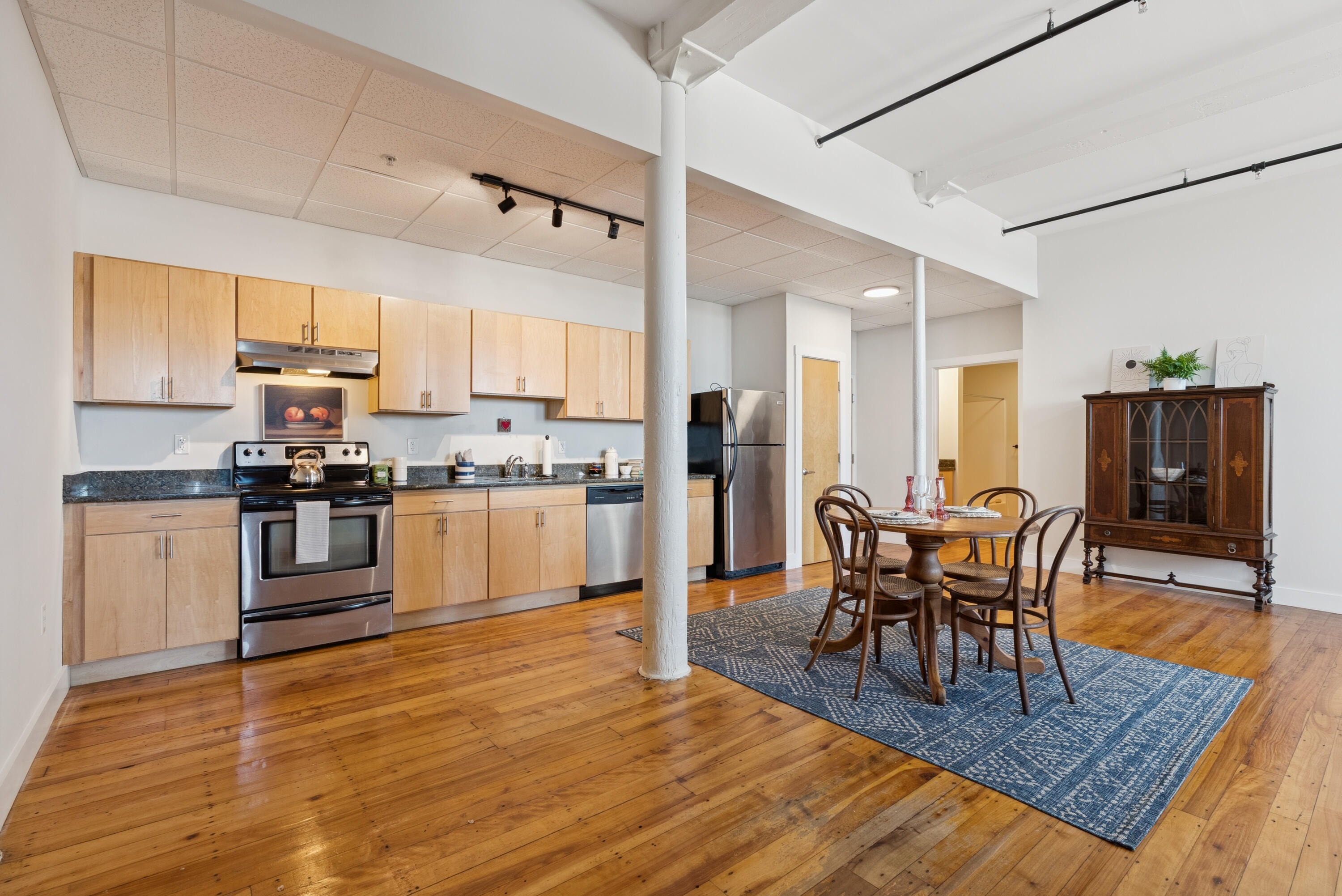 2 Main Street 18-420