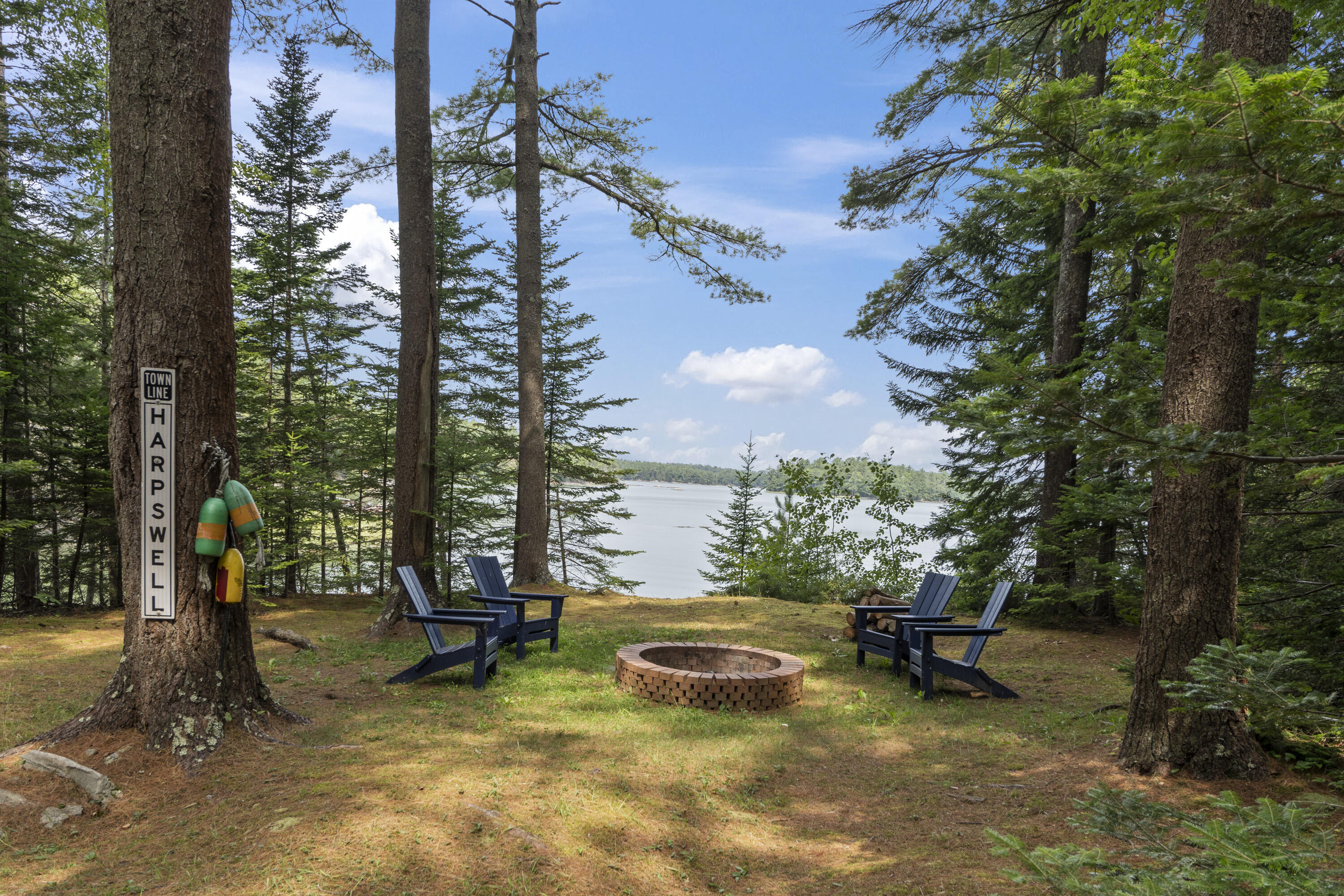 Harpswell, Maine, 04079, United States, 3 Bedrooms Bedrooms, ,2 BathroomsBathrooms,Residential,Active,2041527