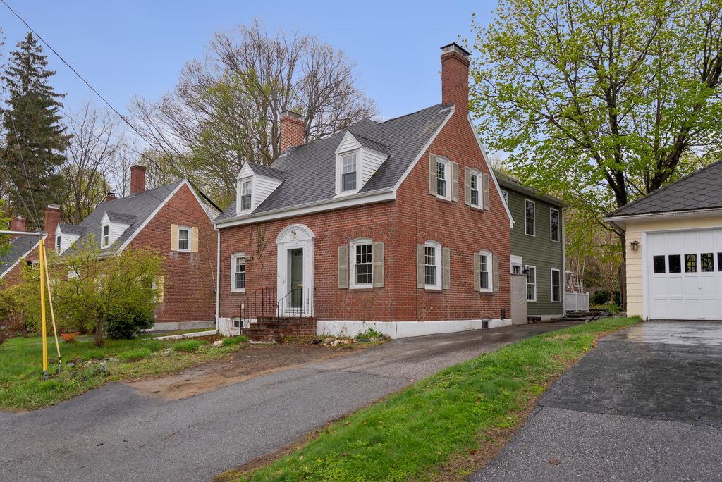 Photo of 102 Lake Street, Auburn, ME 04210 (MLS # 1661773)