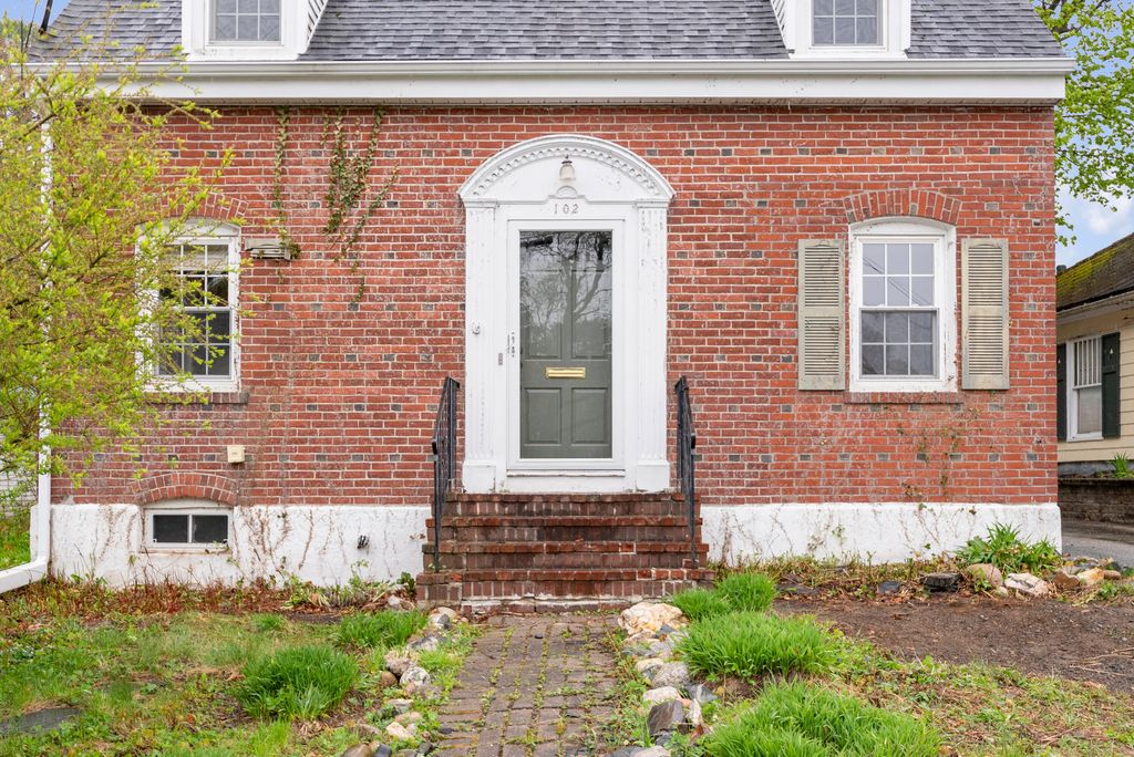 Photo of 102 Lake Street, Auburn, ME 04210 (MLS # 1661773)