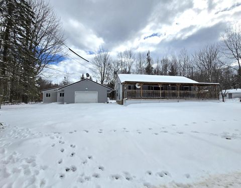 43 Main Street Roxbury ME 04275