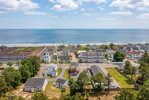 Photo of 162 E Grand Avenue #301, Old Orchard Beach, ME 04064 (MLS # 1655894)