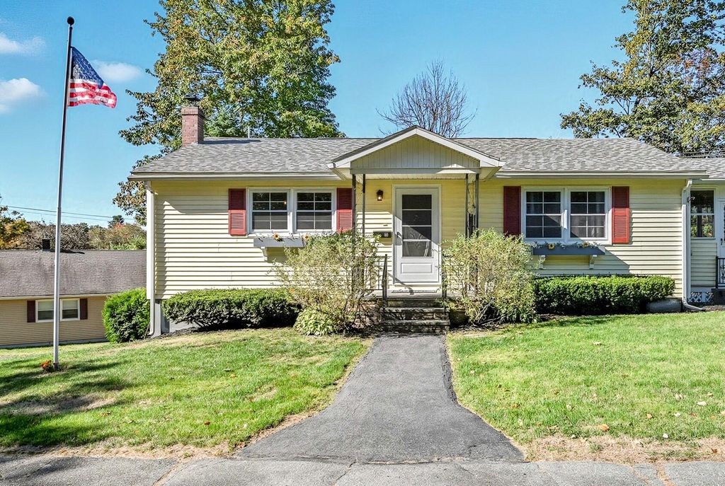 Photo of 8 High Ridge Drive, Augusta, ME 04330 (MLS # 1640342)
