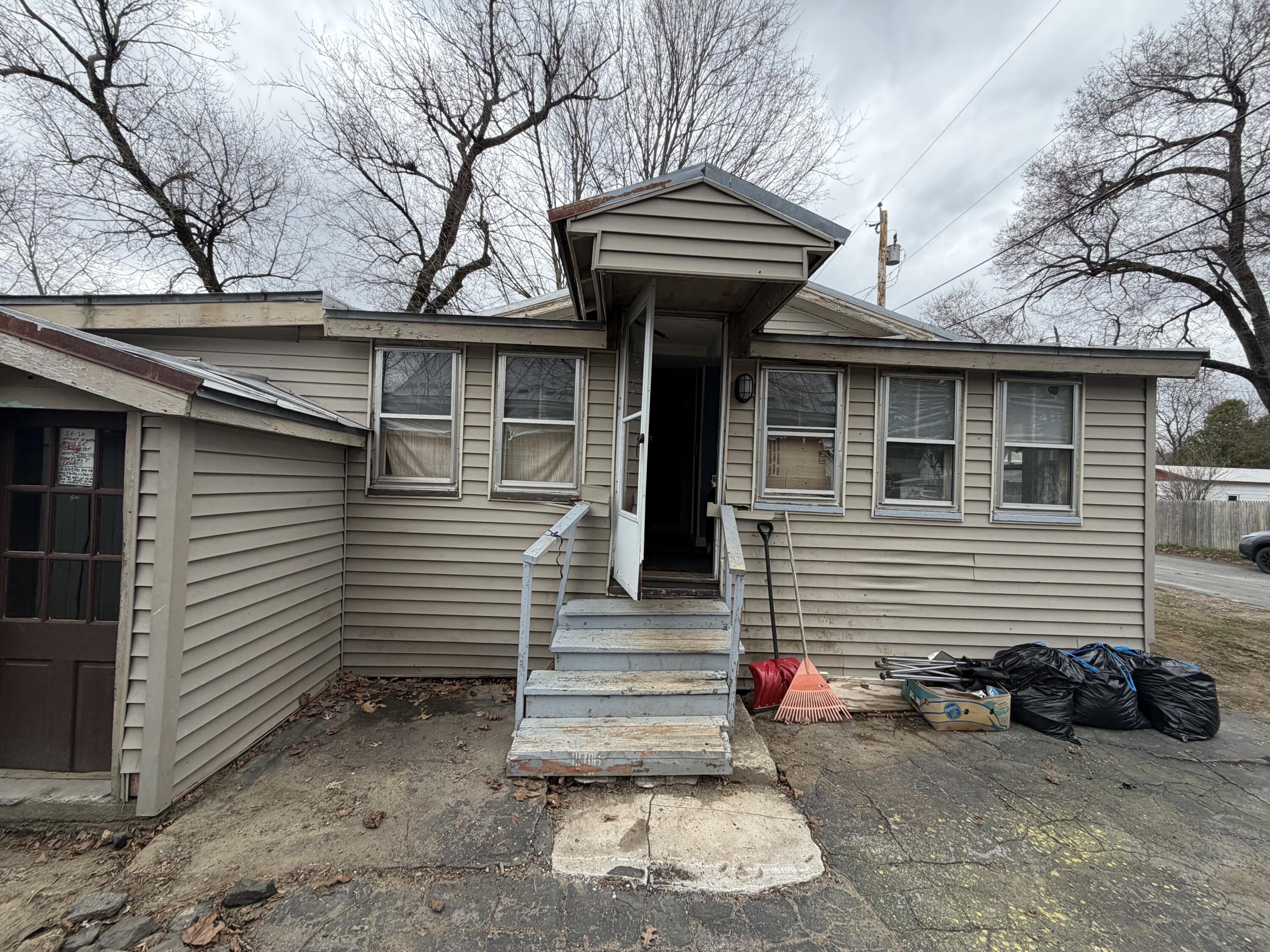 27 Saint John Street