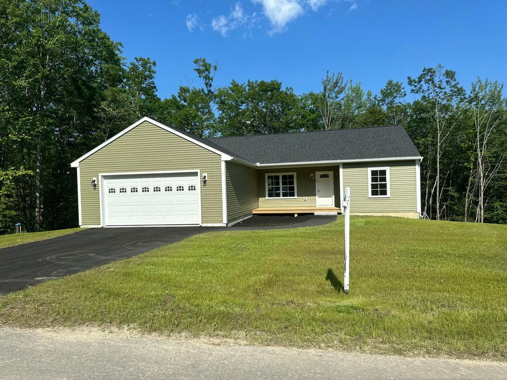 Photo of 4 Lochview Drive, Lewiston, ME 04240 (MLS # 1624253)