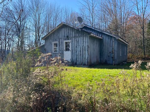 Photo of 197 Backkingdom Road, Mexico, ME 04257 (MLS # 1587568)