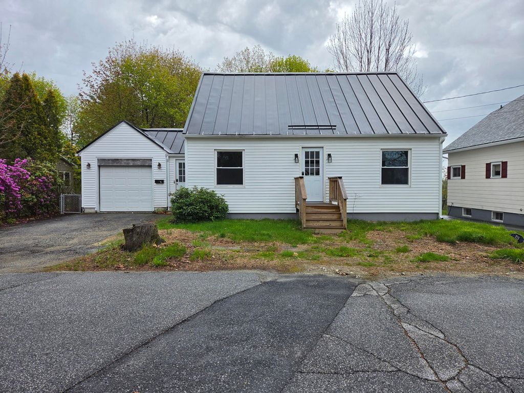 Photo of 35 Webber Avenue, Lewiston, ME 04240 (MLS # 1662185)
