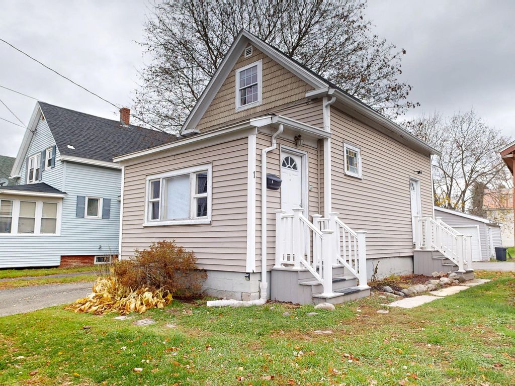 Photo of 1 Oakhill Terrace, Winslow, ME 04901 (MLS # 1643331)