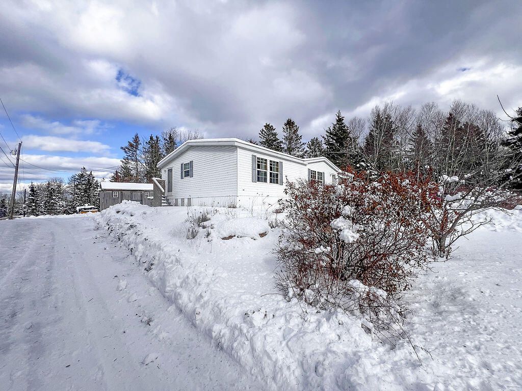 Photo of 191 Sunset Cross Road, Deer Isle, ME 04627 (MLS # 1650769)