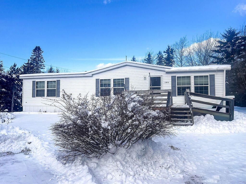 Photo of 191 Sunset Cross Road, Deer Isle, ME 04627 (MLS # 1650769)