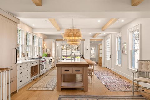 Photo of 37 South Street, Yarmouth, ME 04096 (MLS # 1657339)