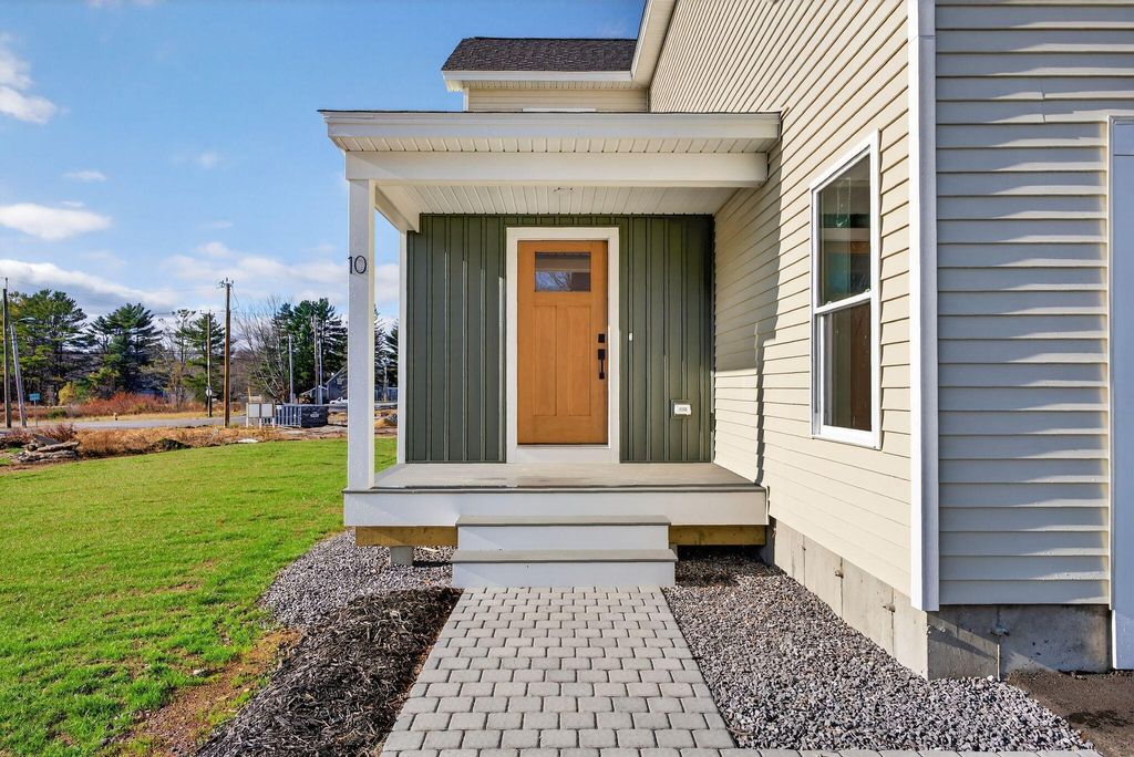 Photo of 10 Nicklaus Lane, Westbrook, ME 04092 (MLS # 1649350)