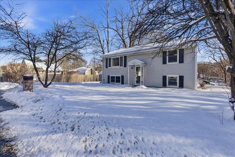 Photo of 51 Drummond Avenue, Waterville, ME 04901 (MLS # 1645341)
