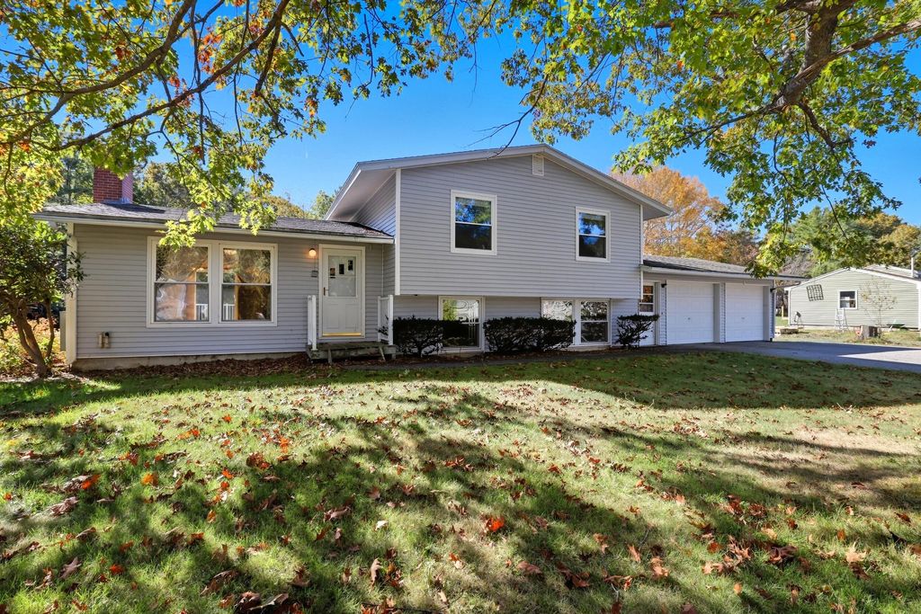 Photo of 12 Malcolm Road, York, ME 03909 (MLS # 1642223)