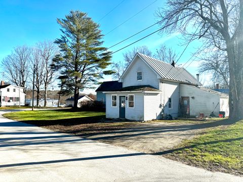 Photo of 41 Church Street, Clinton, ME 04927 (MLS # 1644017)