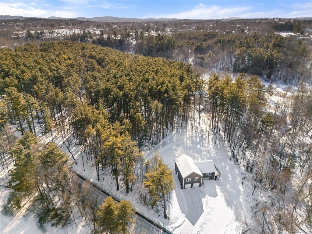 Photo of 564 Kenduskeag Avenue, Bangor, ME 04401 (MLS # 1650265)