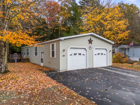 Photo of 19 James Street, Brunswick, ME 04011 (MLS # 1641668) Photo of 19 James Street, Brunswick, ME 04011 (MLS # 1641668)