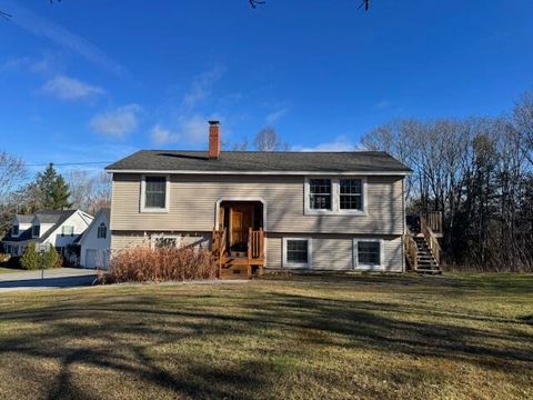 Photo of 31 Hillcrest Drive Dr, Hermon, ME 04401 (MLS # 1643741)