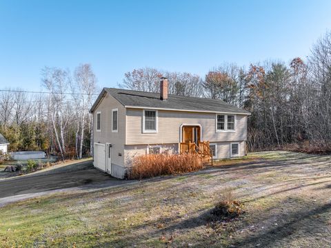 Photo of 31 Hillcrest Drive, Hermon, ME 04401 (MLS # 1643741)