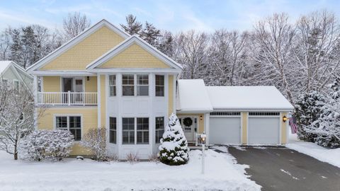Photo of 46 Ridgewood Drive #A3, Falmouth, ME 04105 (MLS # 1650353)