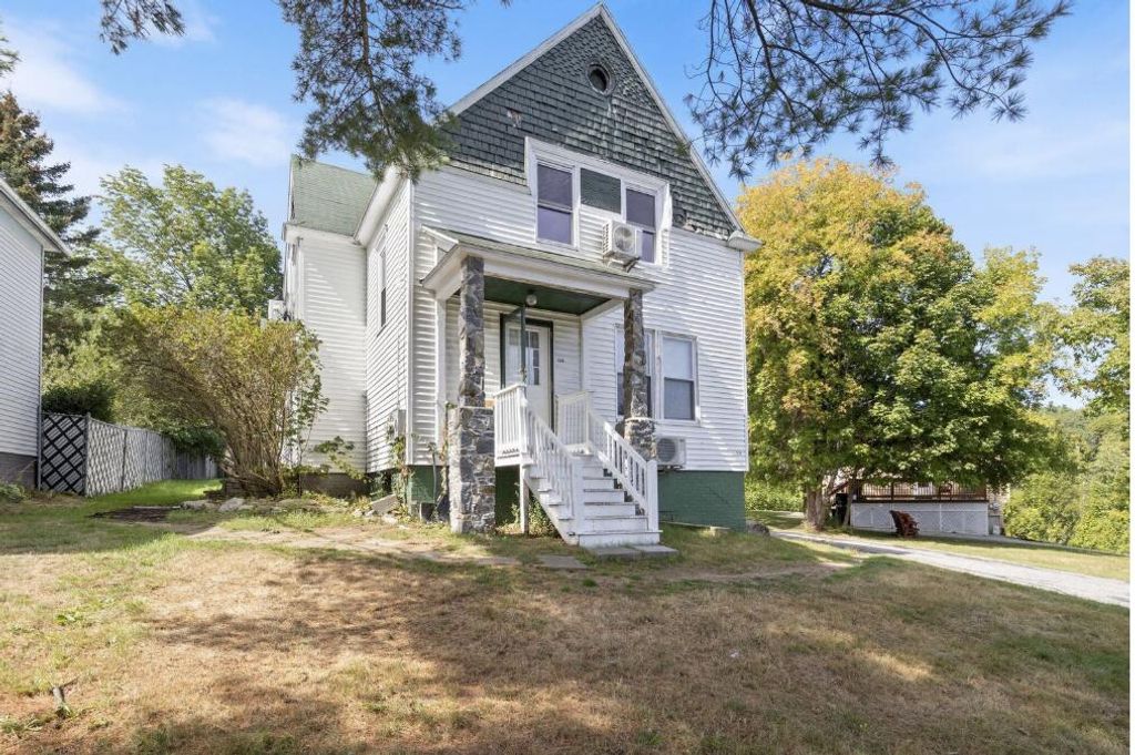 Photo of 154 Madison Street, Auburn, ME 04210 (MLS # 1659767)
