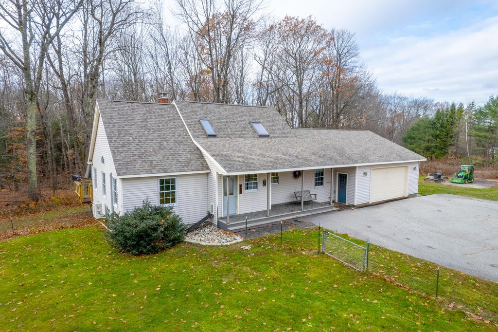 Photo of 197 Ferry Road, Lewiston, ME 04240 (MLS # 1643488)