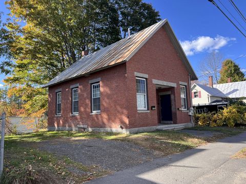 Photo of 31 Mechanic Street, Skowhegan, ME 04976 (MLS # 1640543) Photo of 31 Mechanic Street, Skowhegan, ME 04976 (MLS # 1640543)