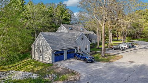 Photo of 22 Ashbourne Court #22, South Portland, ME 04106 (MLS # 1663123)