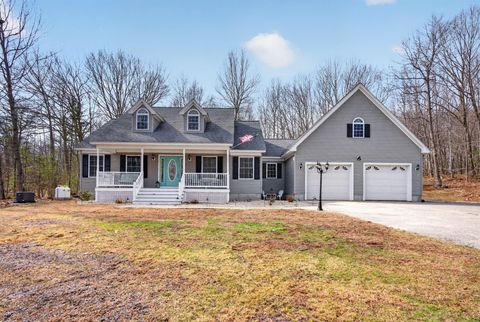 Photo of 19 Deer Hill N, Standish, ME 04084 (MLS # 1657802)