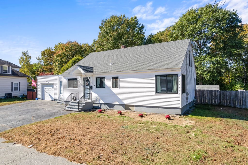 Photo of 35 Rideout Avenue, Lewiston, ME 04240 (MLS # 1640687)
