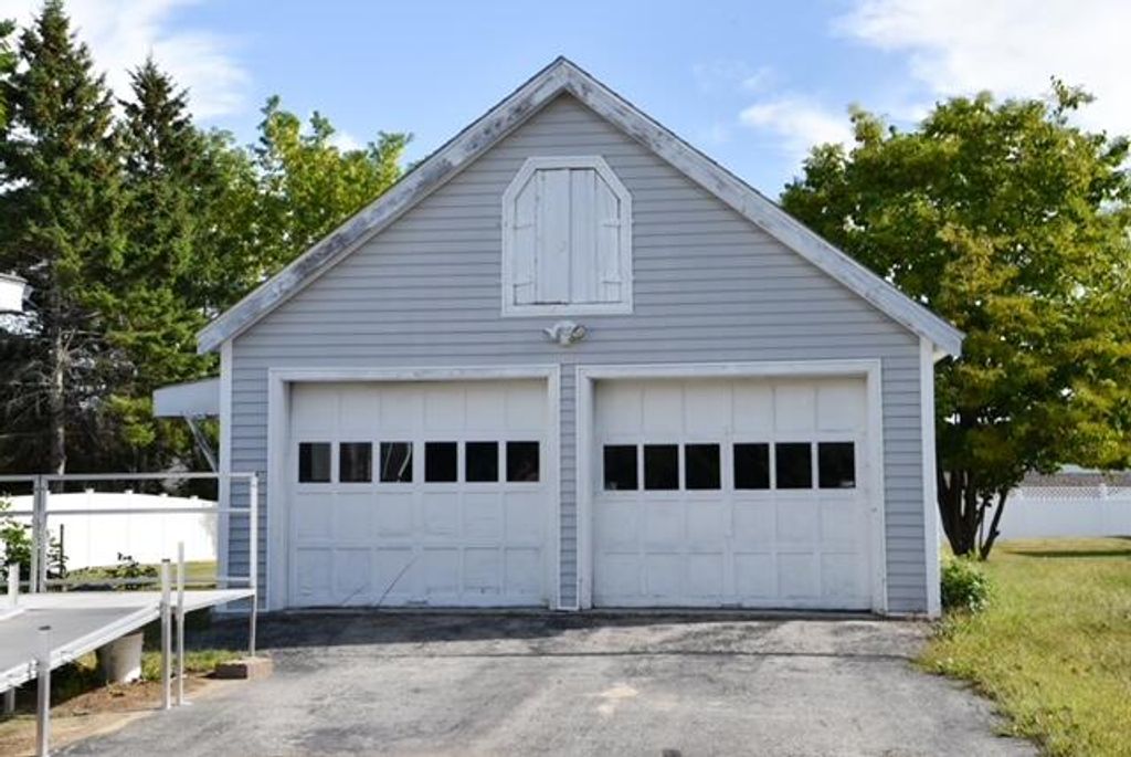 Photo of 480 Webster Street, Lewiston, ME 04240 (MLS # 1636270)