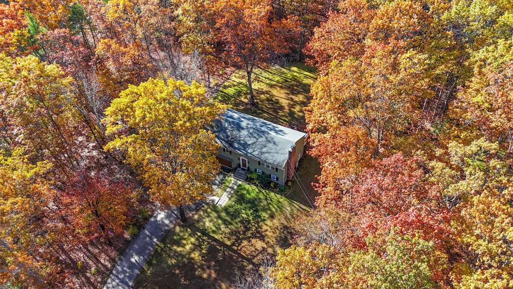 Photo of 10 Jane Street, Gorham, ME 04038 (MLS # 1642239)